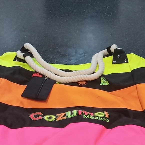 Beach bag - Picture 3 of 5